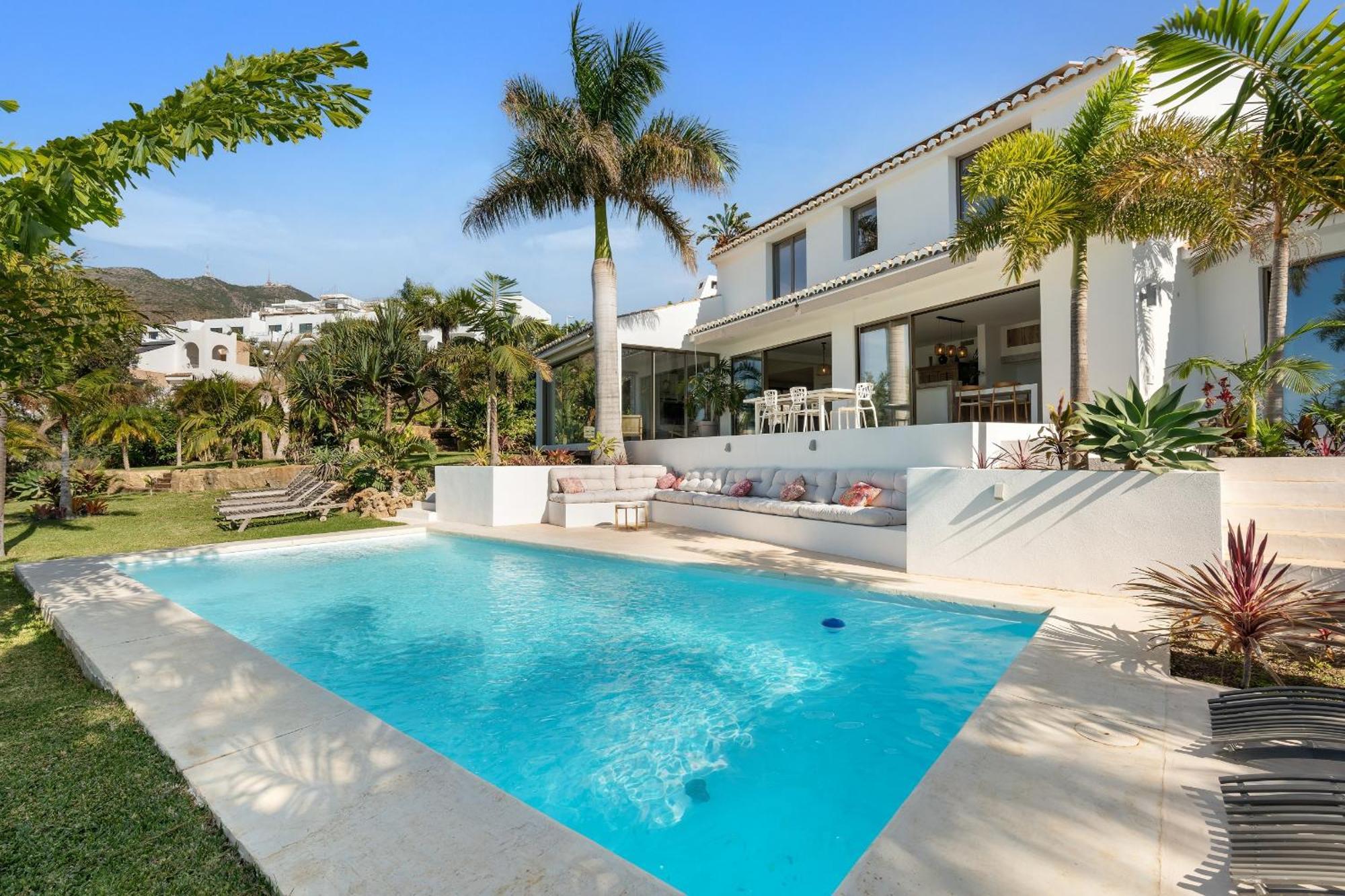 Bed & Breakfast In Villa Eden Palm Benalmádena Exterior foto