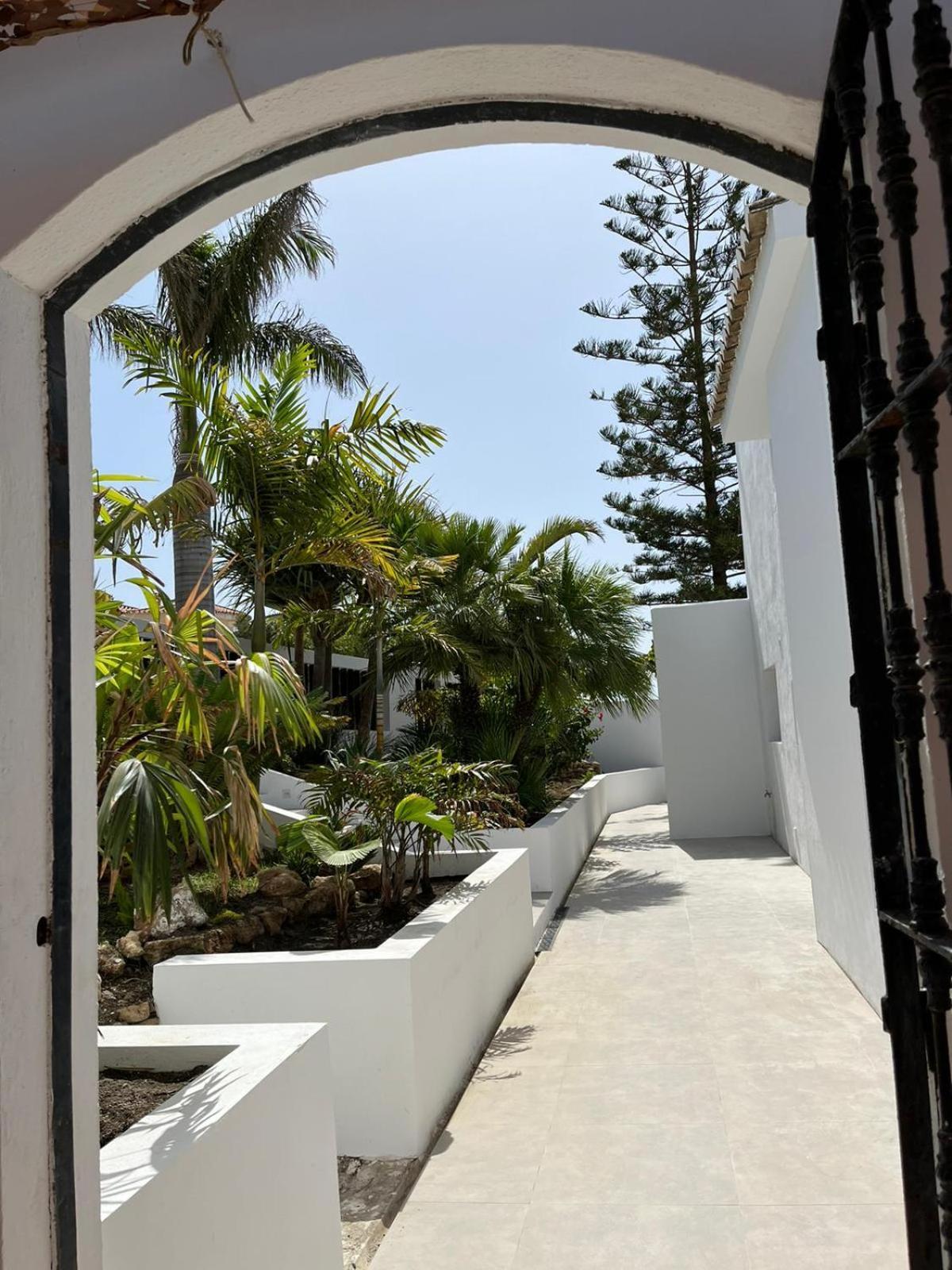 Bed & Breakfast In Villa Eden Palm Benalmádena Exterior foto